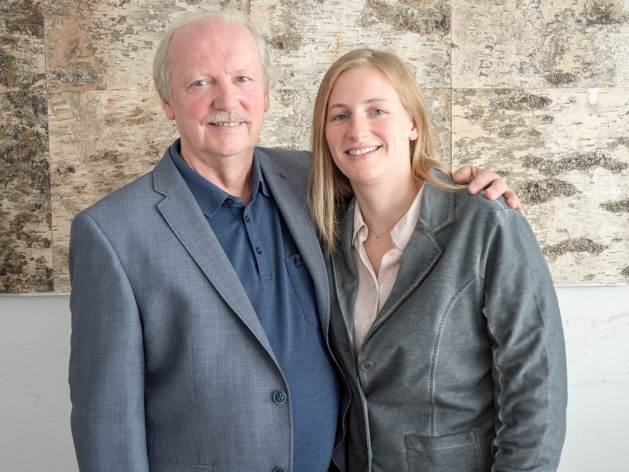 Werner Blank und Tanja Diez stehen nebeneinander